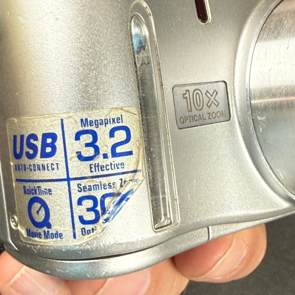 Olympus C-740 Ultra Zoom Digital Camera Silver 10x Zoom - READ